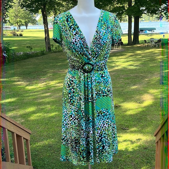 Sandra Darren adorable wrap-style dress 16 - Picture 1 of 12